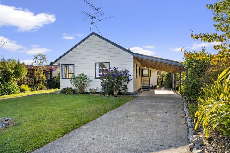 Photo of property in 8 Brandon Street, Otaki, 5512