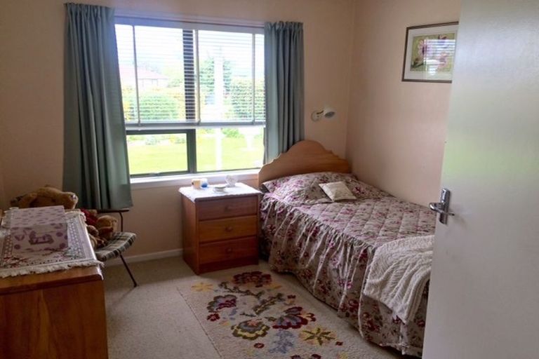 Photo of property in 7 Moreton Road, Carterton, 5713