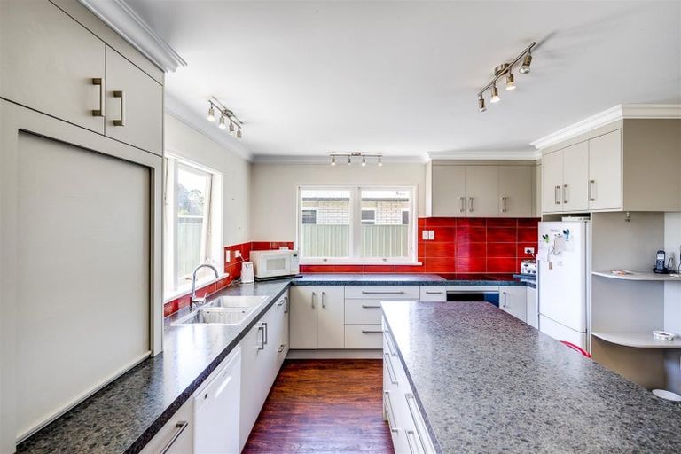 Photo of property in 906 Sylvan Road, Mayfair, Hastings, 4122