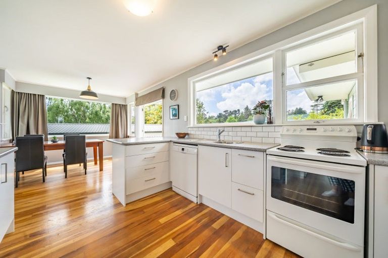 Photo of property in 65 Moeraki Road, Maoribank, Upper Hutt, 5018