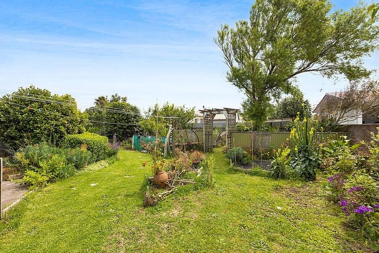 Photo of property in 6 Cornwall Street, Patea, 4520
