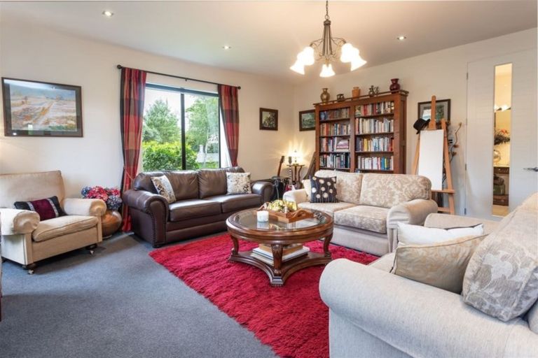 Photo of property in 64 Woodhurst Drive, Casebrook, Christchurch, 8051