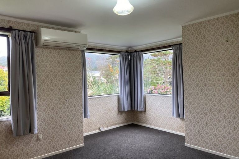 Photo of property in 343 Wellington Road, Wainuiomata, Lower Hutt, 5014