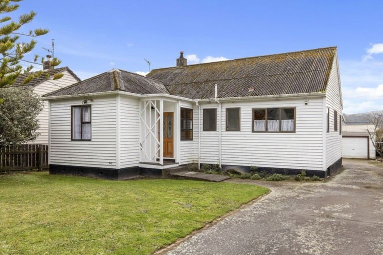 Photo of property in 123 Waddington Drive, Naenae, Lower Hutt, 5011