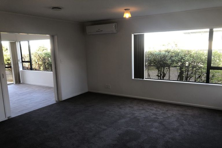 Photo of property in 2 Birkhall Grove, Strathmore Park, Wellington, 6022