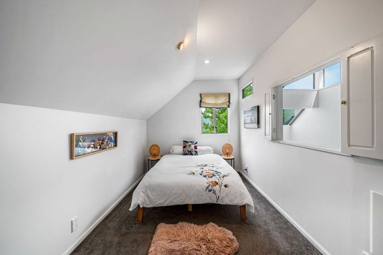 Photo of property in 124 Springfield Road, St Albans, Christchurch, 8014