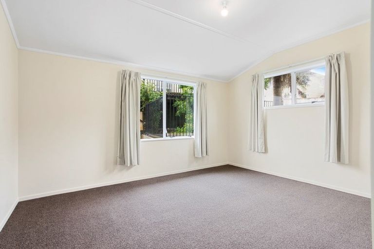 Photo of property in 2/22 Borich Road, Sunnyvale, Auckland, 0612