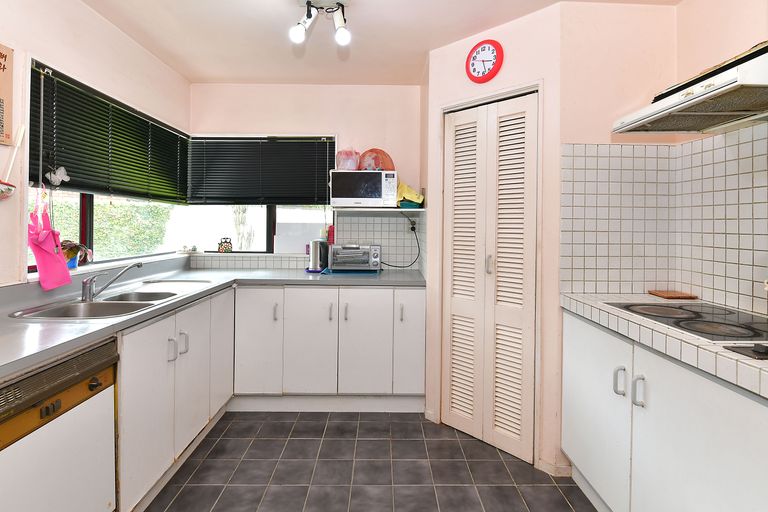 Photo of property in 27 Maygrove Drive, Orewa, 0931