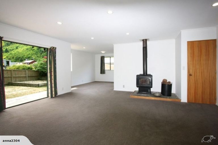 Photo of property in 10 Daveys Place, Arrowtown, 9302