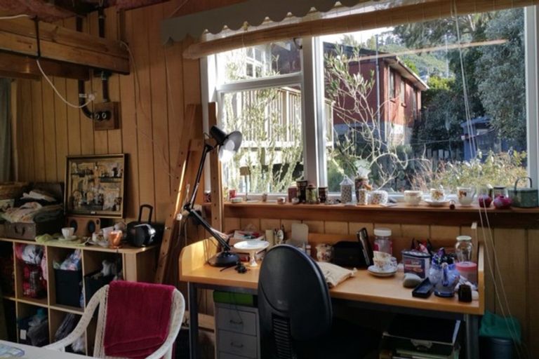 Photo of property in 23 Delhi Crescent, Khandallah, Wellington, 6035