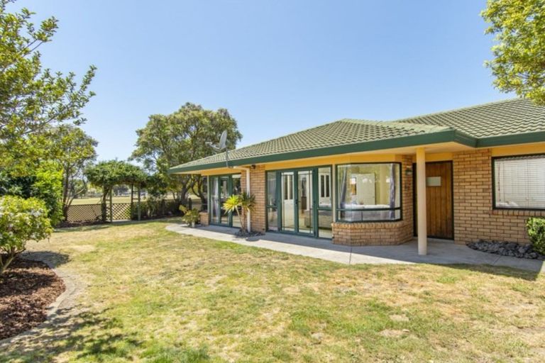 Photo of property in 6 Beachlands Place, Papamoa Beach, Papamoa, 3118