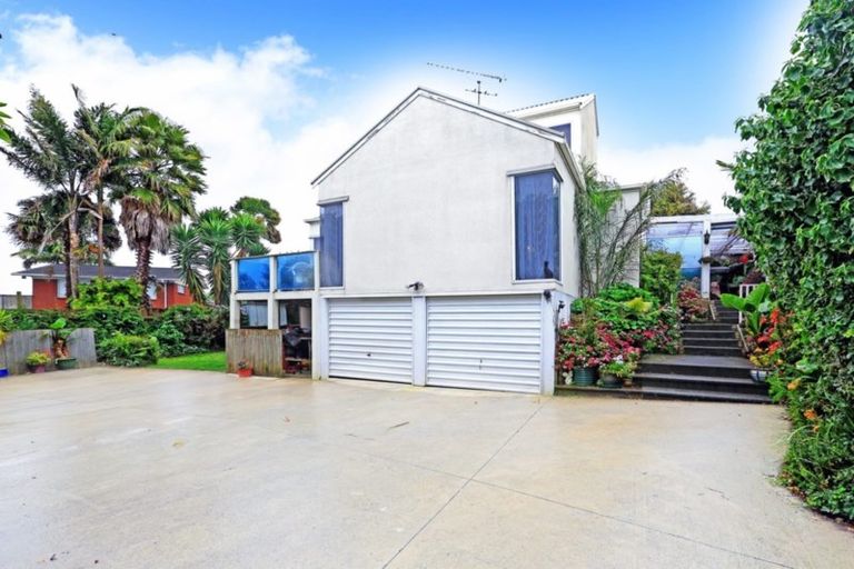 Photo of property in 2/2 Red Road, Red Hill, Papakura, 2110
