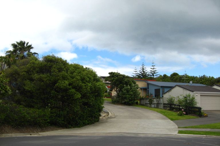 Photo of property in 46 Serene Place, Gulf Harbour, Whangaparaoa, 0930