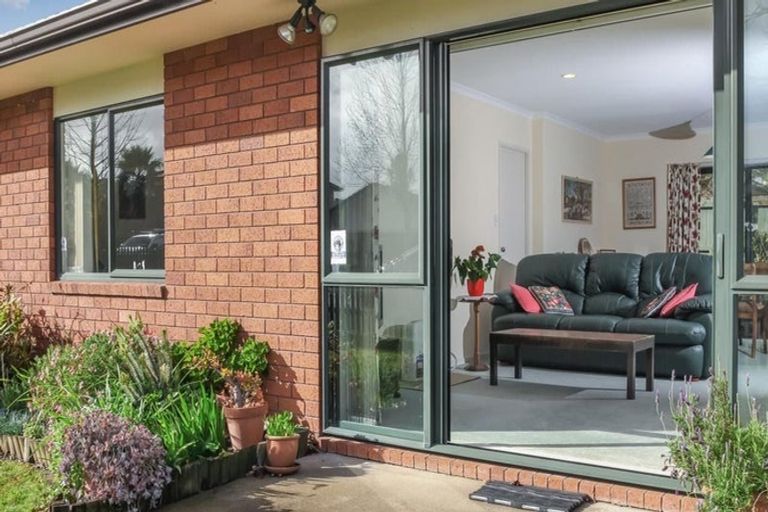 Photo of property in 4 Emmerdale Avenue, Papakura, 2110