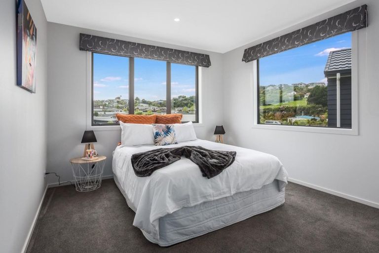 Photo of property in 3a Breakwater Way, Whitby, Porirua, 5024