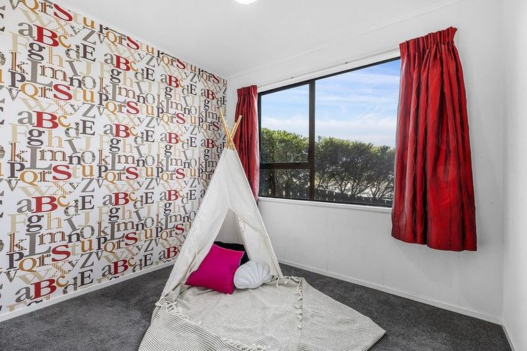 Photo of property in 31 Rothwell Street, Titahi Bay, Porirua, 5022