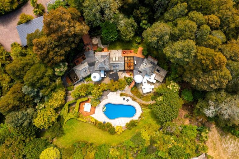 Photo of property in 24 Channel View Road, Campbells Bay, Auckland, 0630