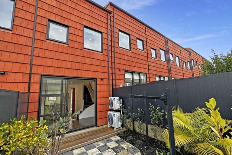 Photo of property in 61 Tuaiwi Street, Manukau, Auckland, 2104