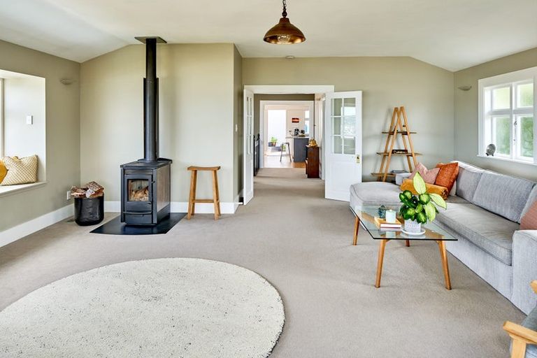 Photo of property in 11 Lower Watt Street, Wadestown, Wellington, 6012