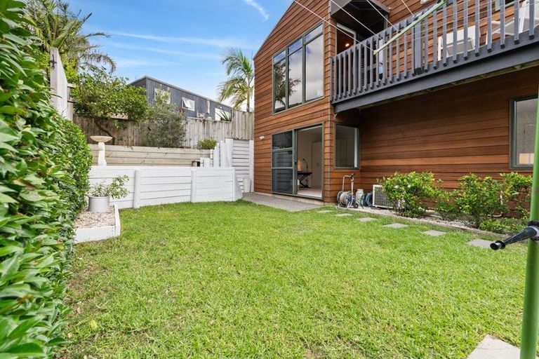 Photo of property in 1/42 Amorino Drive, Red Beach, 0932