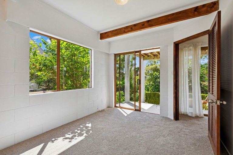 Photo of property in 35 Parr Terrace, Castor Bay, Auckland, 0620