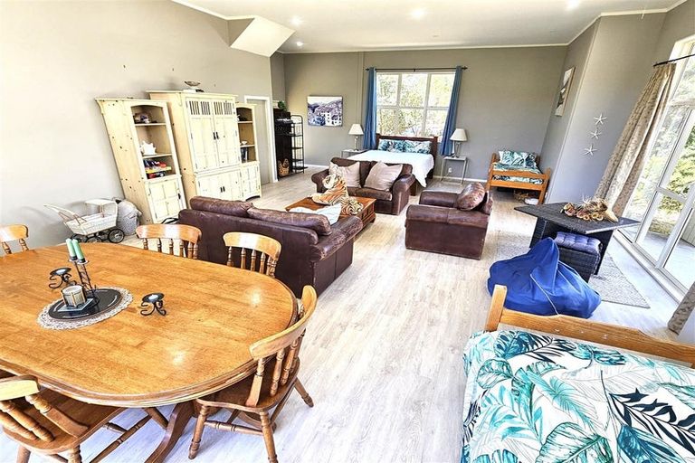 Photo of property in 618 Matarangi Drive, Matarangi, Whitianga, 3592