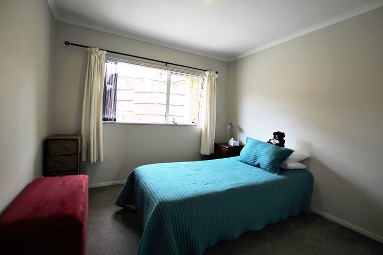 Photo of property in 36 Norm Pellow Drive, Manurewa, Auckland, 2105