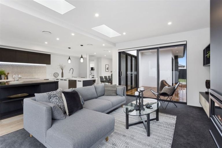 Photo of property in 2 Glenturret Drive, Casebrook, Christchurch, 8051