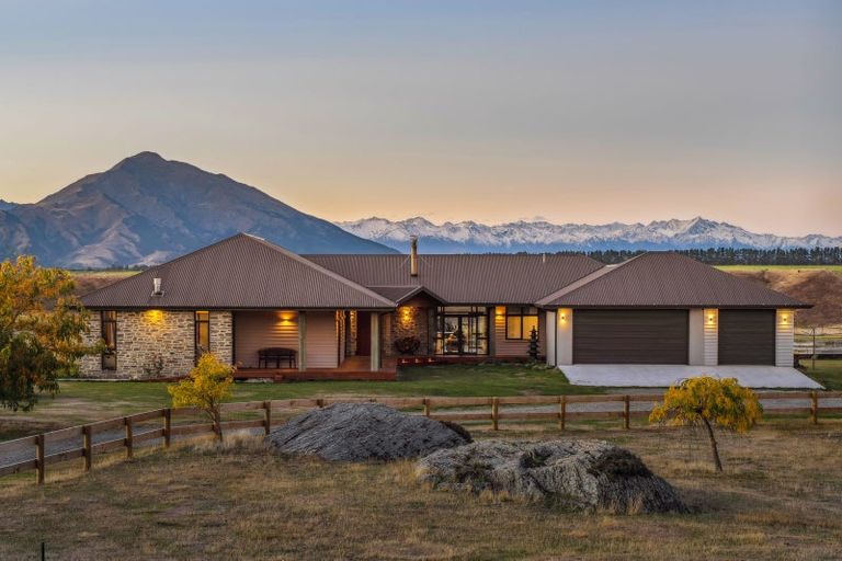 Photo of property in 182 Stevenson Road, Wanaka, 9382