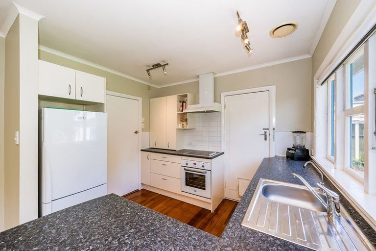 Photo of property in 37 Hillcrest Road, Raumati South, Paraparaumu, 5032