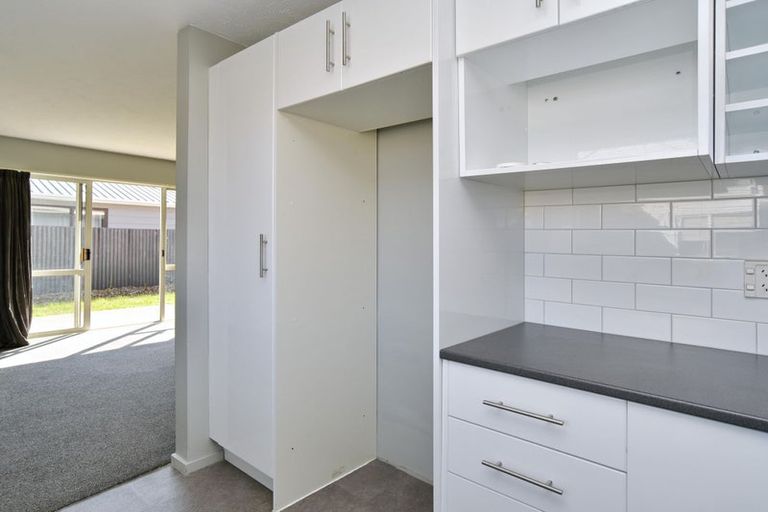 Photo of property in 3/2 Broadbent Street, Riccarton, Christchurch, 8041