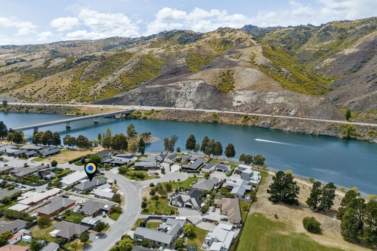 Photo of property in 18 Sunhaven Cove, Cromwell, 9310