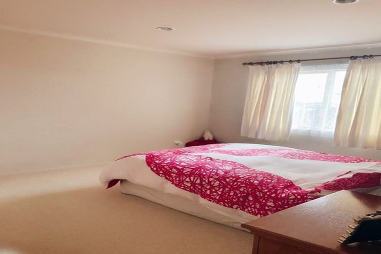 Photo of property in 11 Liffey Drive, East Tamaki, Auckland, 2013