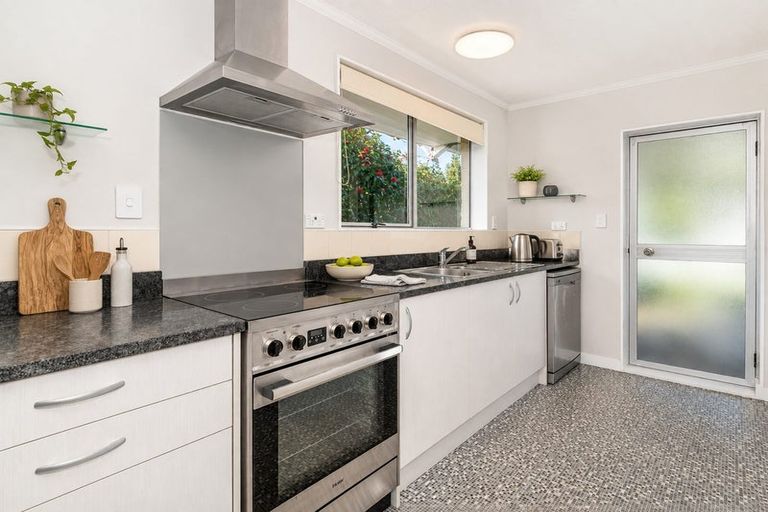 Photo of property in 38 Norfolk Crescent, Otaki Beach, Otaki, 5512
