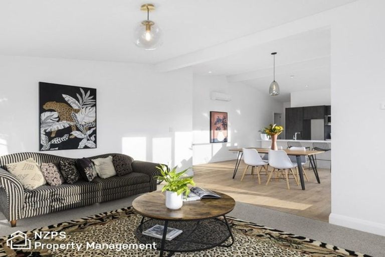 Photo of property in 5 West Avenue, Saint Clair, Dunedin, 9012