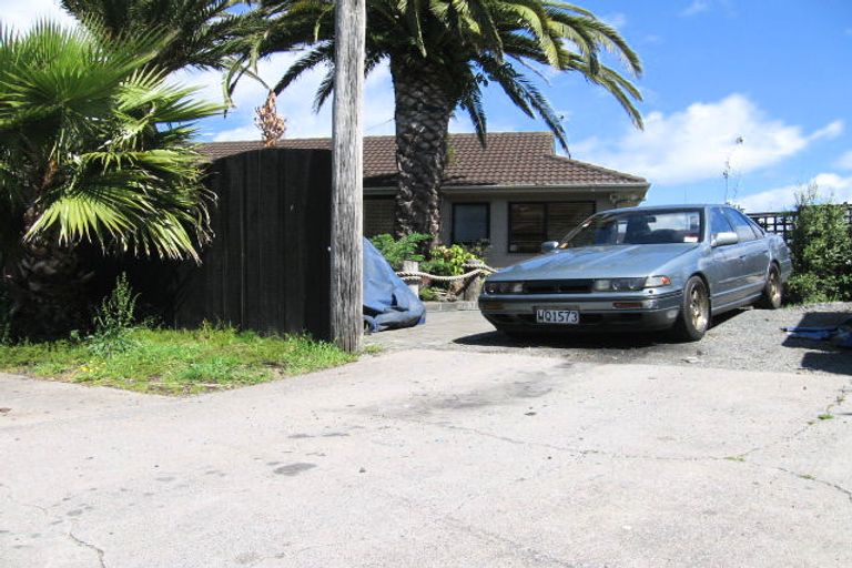 Photo of property in 2 Reseda Place, Papatoetoe, Auckland, 2025