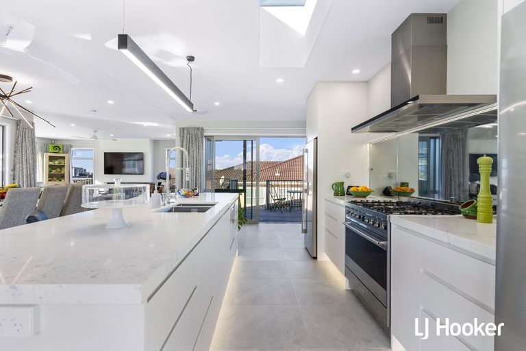 Photo of property in 12 Tohora View, Waihi Beach, 3611