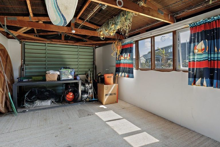 Photo of property in 1 Poplar Street, Whitianga, 3510