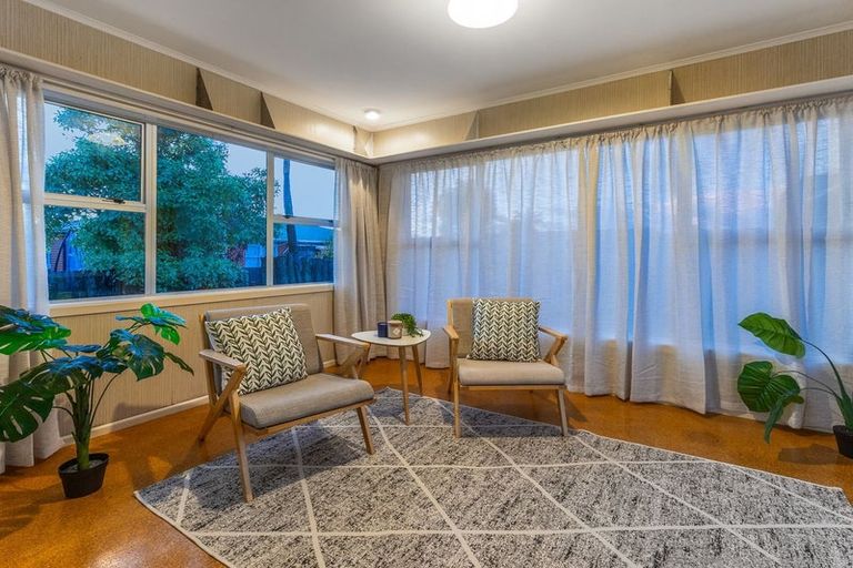 Photo of property in 52a Winchester Street, Levin, 5510