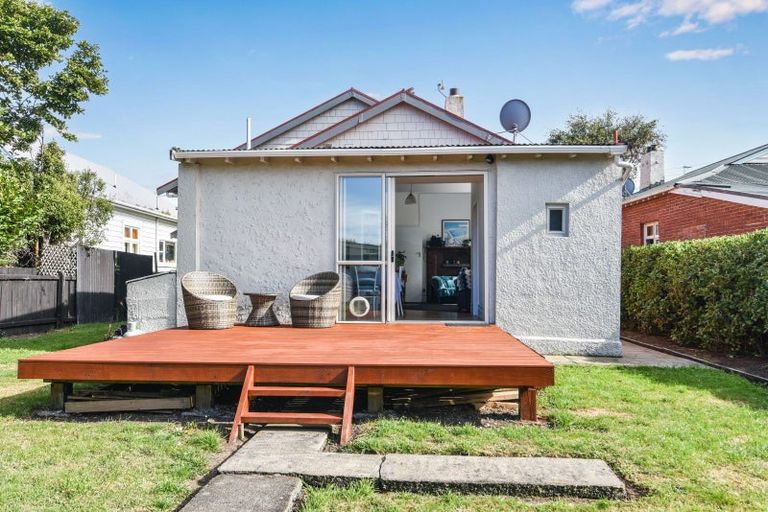 Photo of property in 43 Hargest Crescent, Saint Kilda, Dunedin, 9012