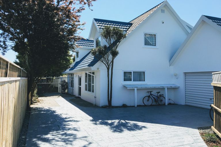 Photo of property in 6b Coniston Avenue, Ilam, Christchurch, 8041