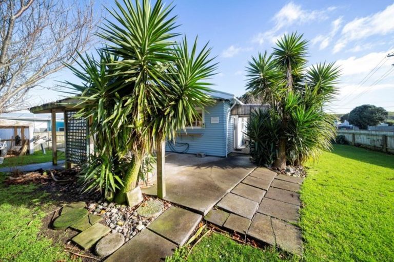 Photo of property in 11 Kepa Street, Ohawe, Hawera, 4671