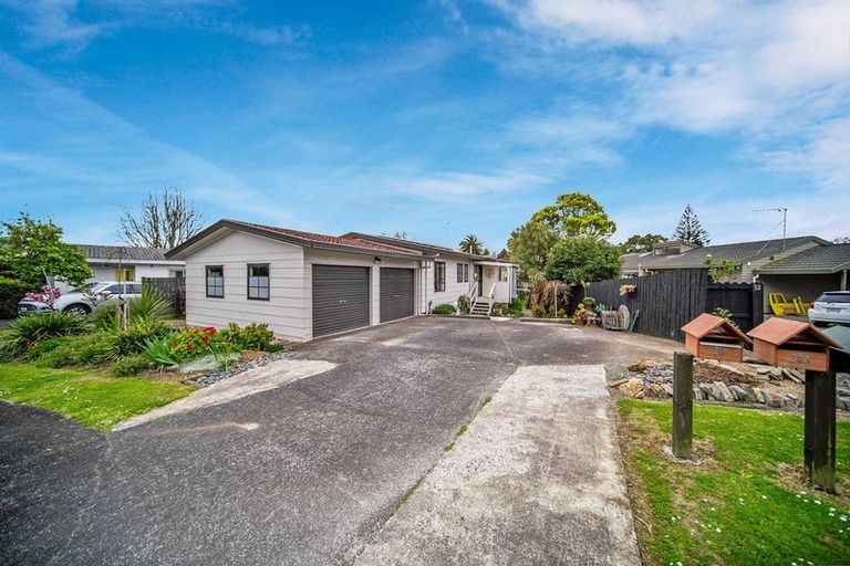 Photo of property in 30 Lorelei Place, Opaheke, Papakura, 2113