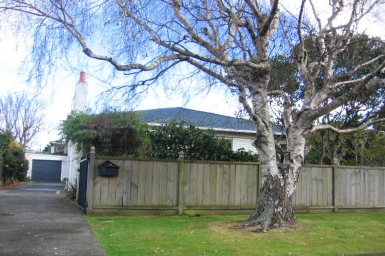 Photo of property in 10 Miro Street, Woburn, Lower Hutt, 5010