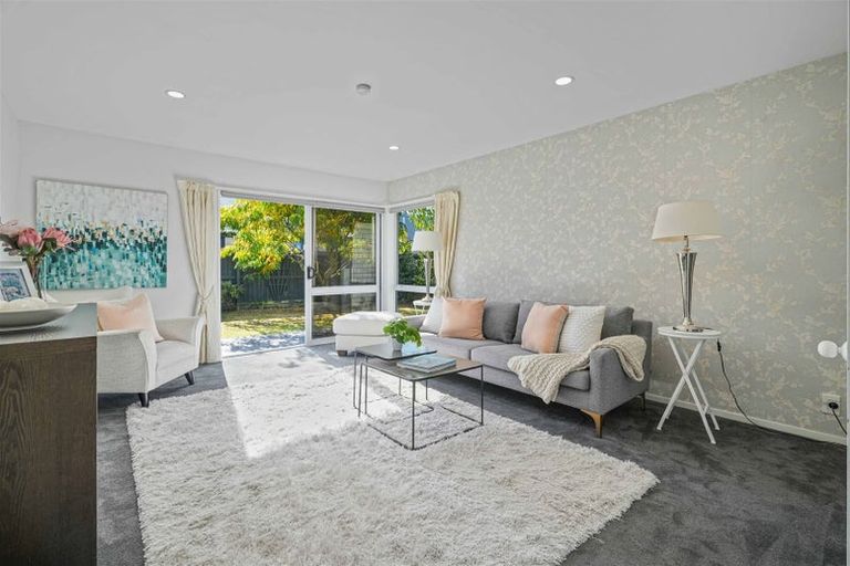 Photo of property in 60a Middlepark Road, Sockburn, Christchurch, 8042