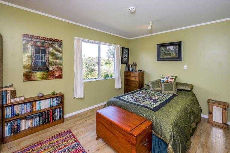 Photo of property in 3 Mavis Avenue, Waikawa Beach, Manakau, 5573