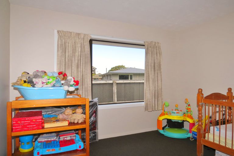 Photo of property in 10 Montague Street, Islington, Christchurch, 8042