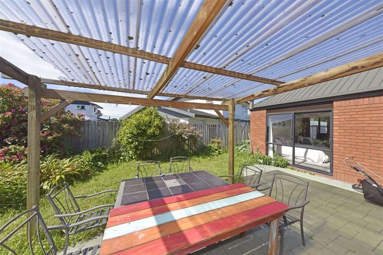 Photo of property in 2/4 Betwin Avenue, Sockburn, Christchurch, 8042