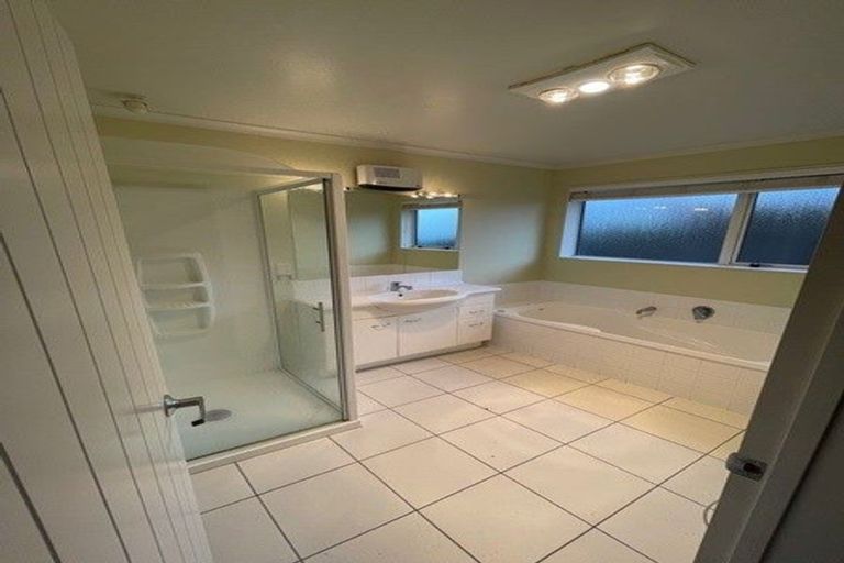 Photo of property in 16 O'dea Place, Burnside, Christchurch, 8053