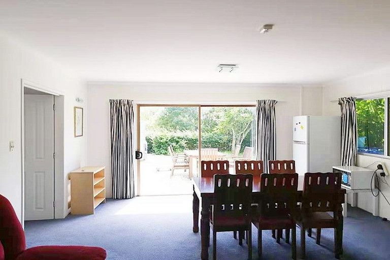 Photo of property in 17 Macnay Way, Murrays Bay, Auckland, 0630